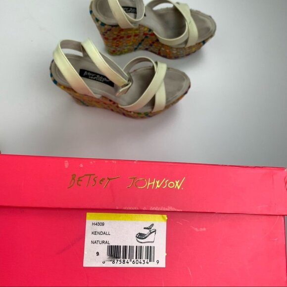 Betsey  Johnson Kendall Natural Wedge size 7 - Picture 10 of 10